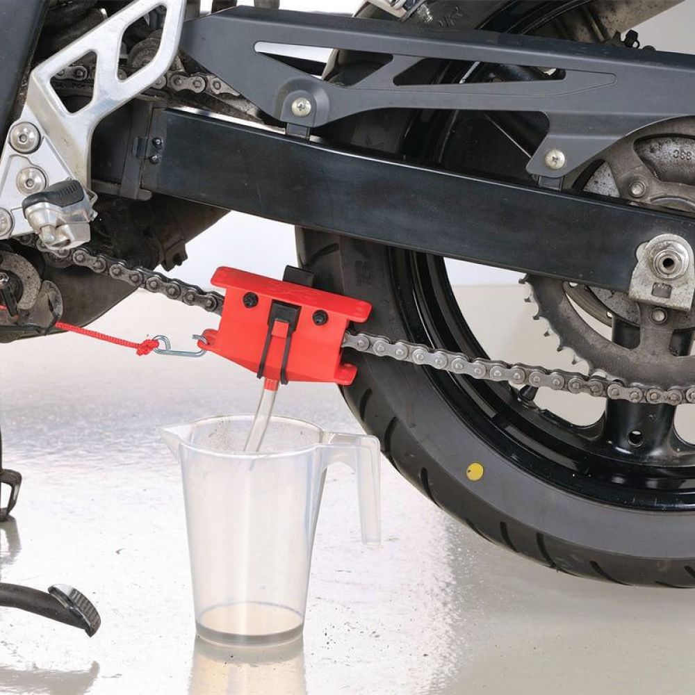 أداة تنظيف سلسلة الدراجة الاحت - مراجعة Motorcycle Gear Oil For Chain وسعره